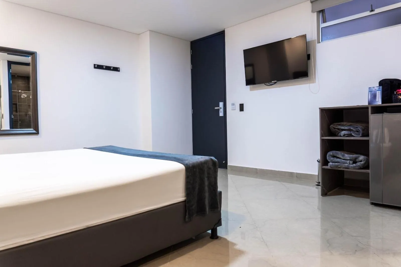 Hotel California Center Medellin 3*,