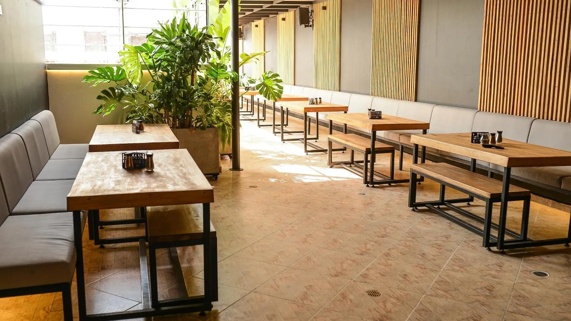 Hotel California Center Medellin 3*,  Colombia