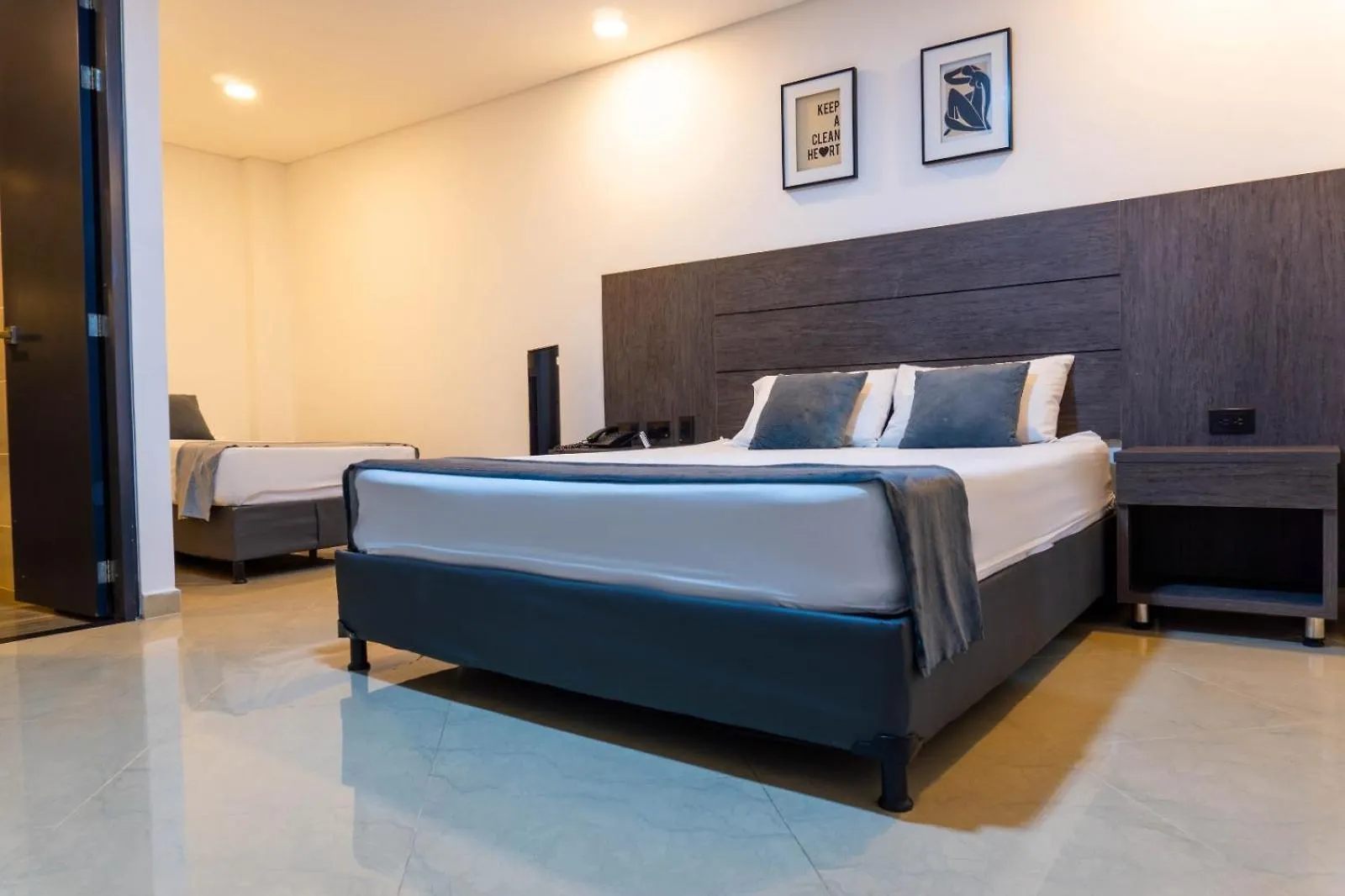 ***  Hotel California Center Medellín Colombia