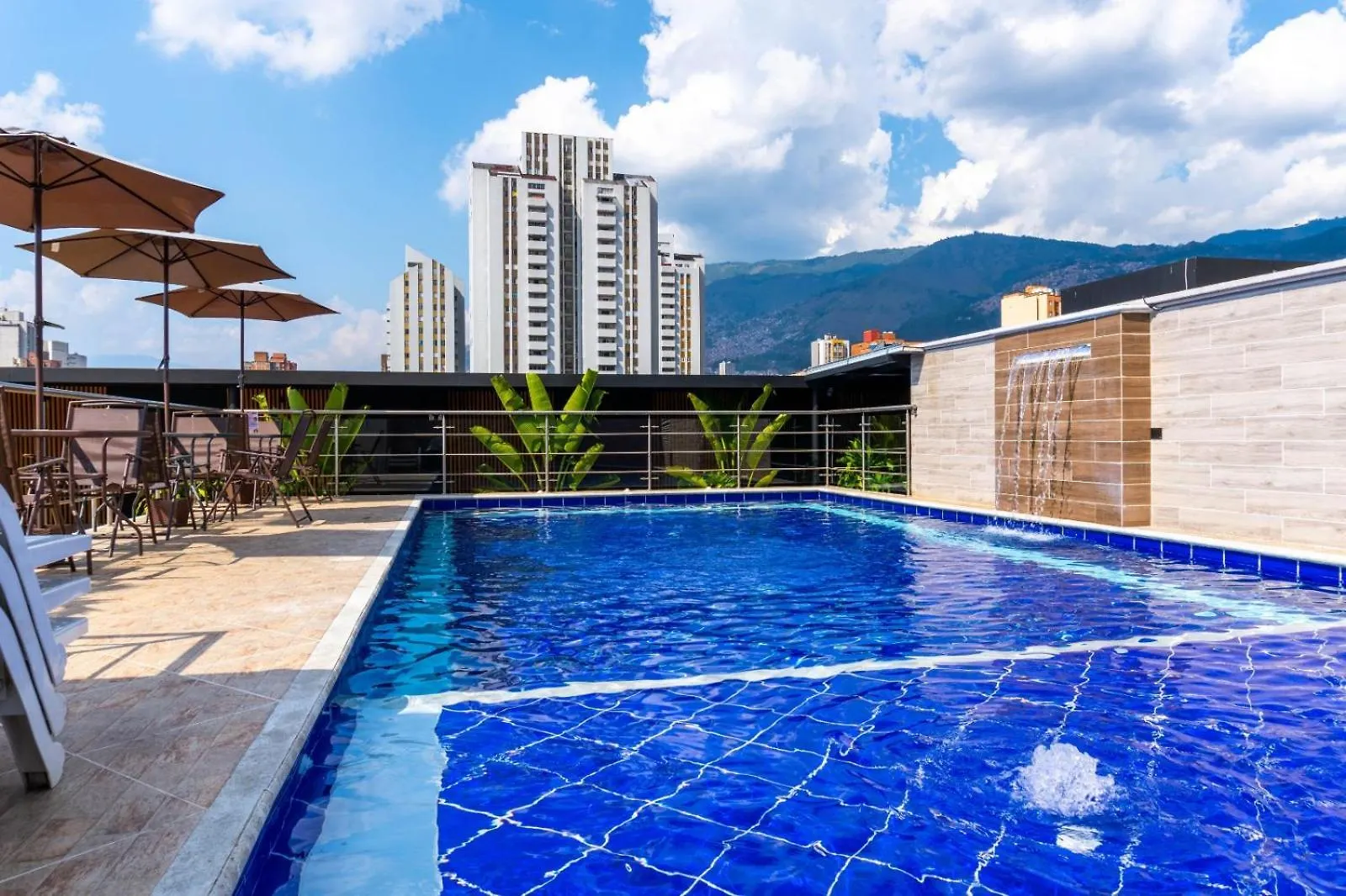 Hotel California Center Medellín