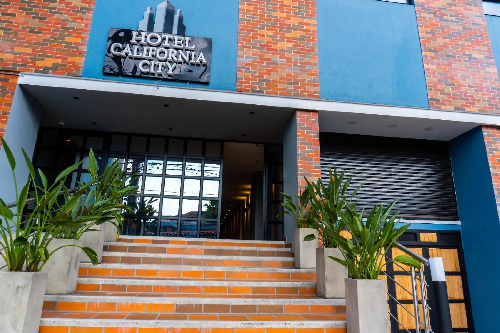 Hotel California Center Медельин
