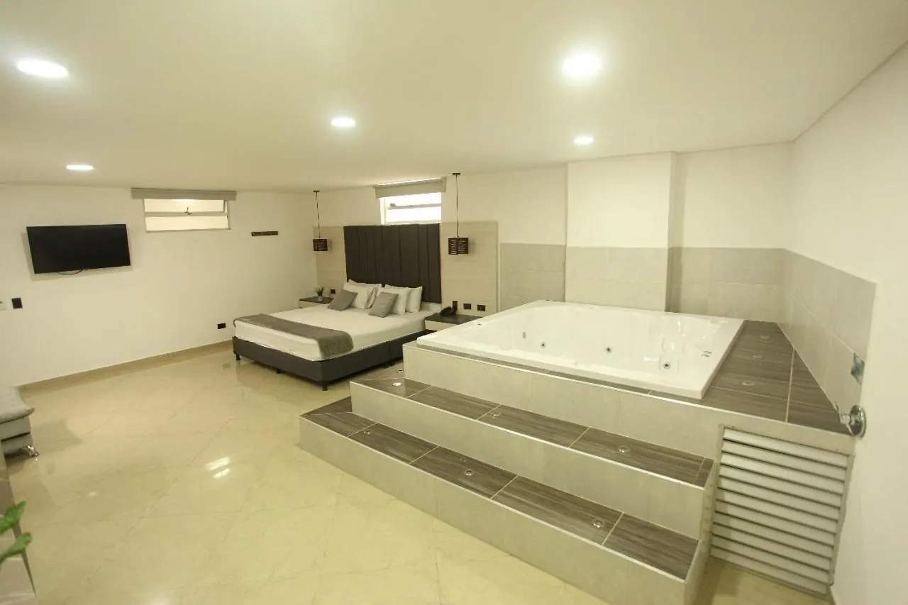 ***  Hotel California Center Medellín Colombia
