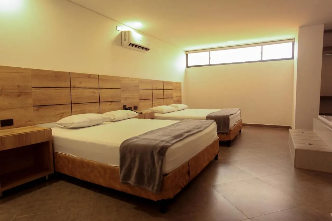 Hotel California Center Медельин