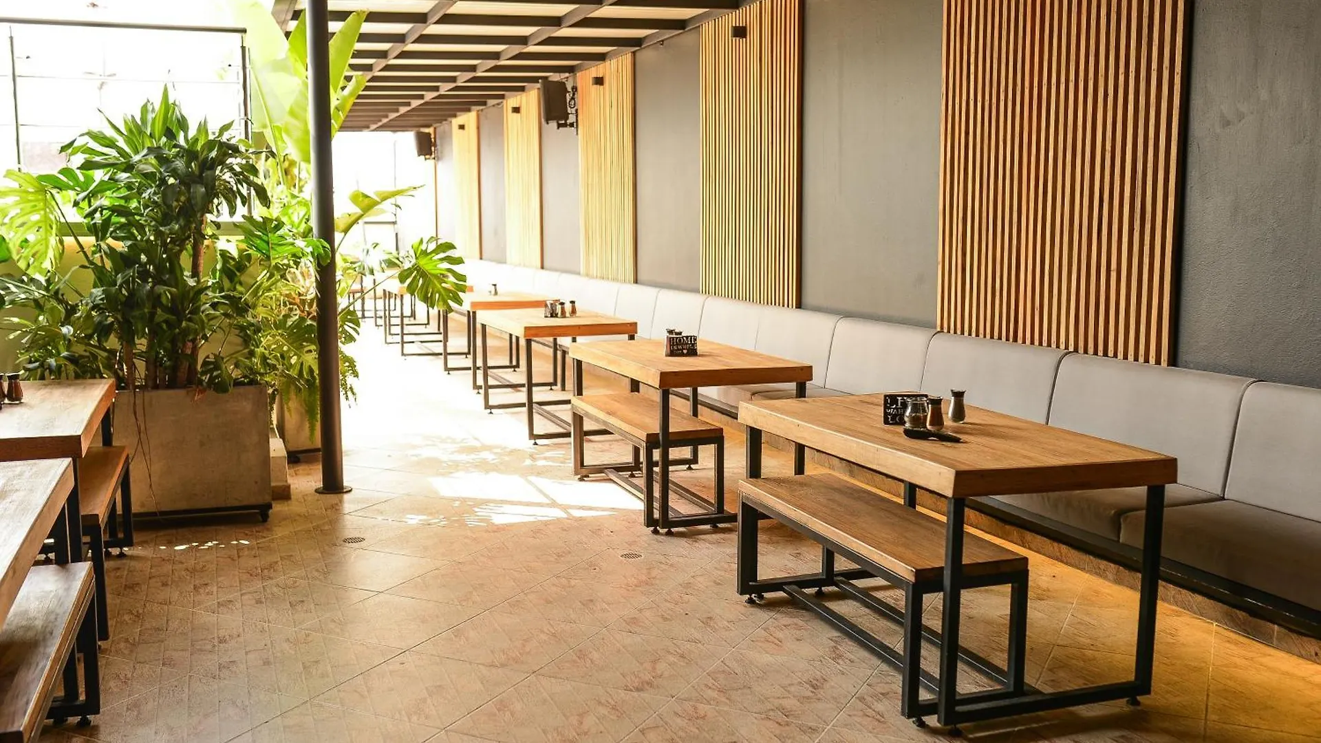 Hotel California Center Medellín